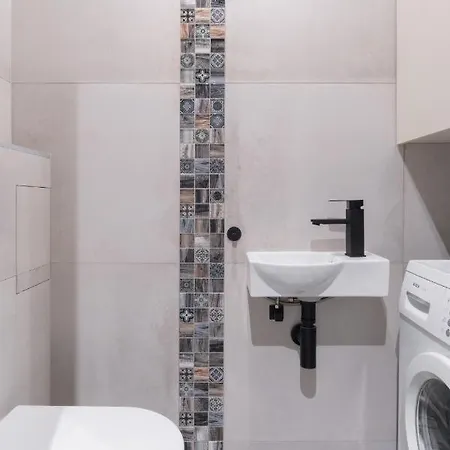 Days - Designer W Fold-up Bed - Trendy Neighborhood * Prague